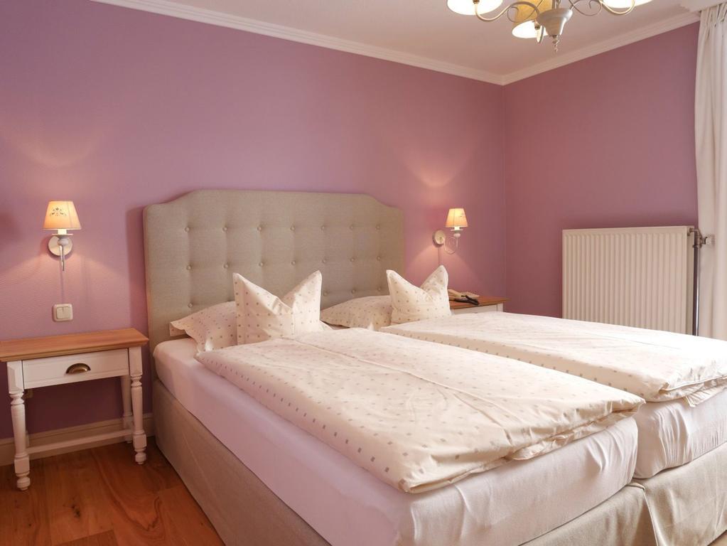 Hotel Eifelland Bütgenbach Zimmer foto
